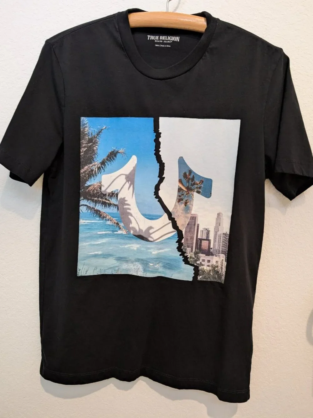 True Religion Palm Graphic Tee Fence LA SS Crew Black Men’s Small LA Skyline